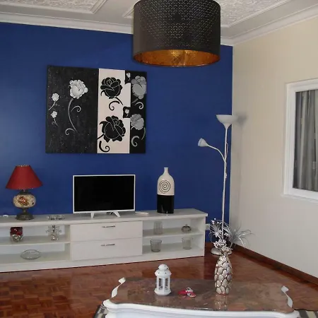 Casa Ana Almeida 度假居 *