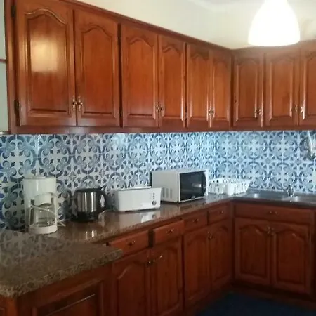 Casa Ana Almeida *
